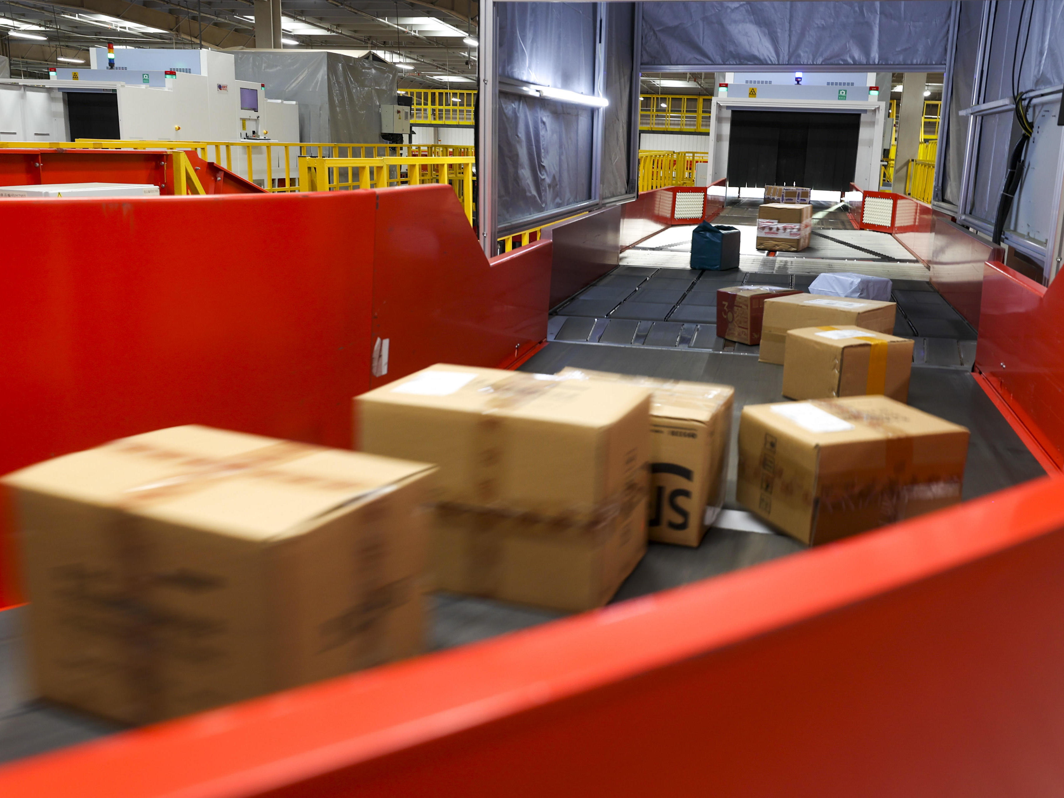 【快递公司疫情大爆发,快递公司在疫情下出台的政策】 【快递公司疫情大爆发,快递公司在疫情下出台的政策】