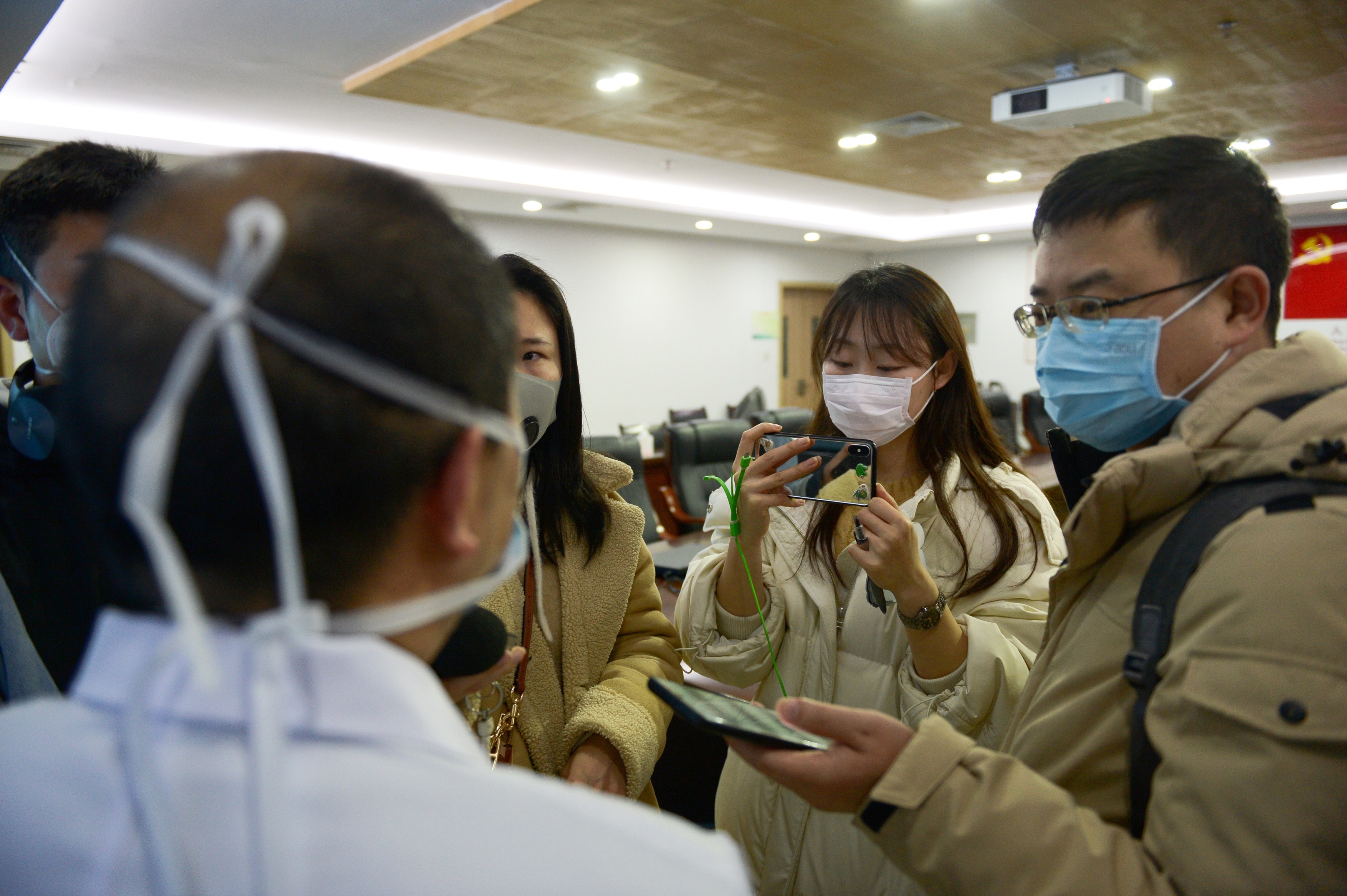 【疫情期间媒体编辑风采_疫情期间媒体人的责任与担当】